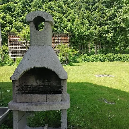 House Andrej Apartma *