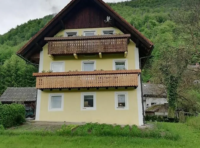 House Andrej Бохинь